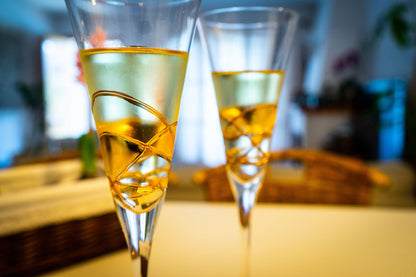 Antoni Barcelona Champagne Flute 7.5 Oz GOLD - EXCLUSIVE BOX -Unique Mouth Blown Line Hand Painted Beverage Amazing Gift Birthday Anniversary Wedding Woman Man (Set 2)